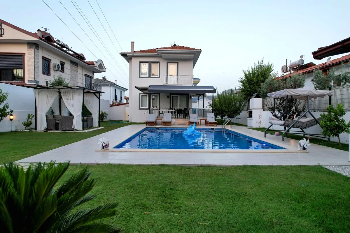 Villa İkarus