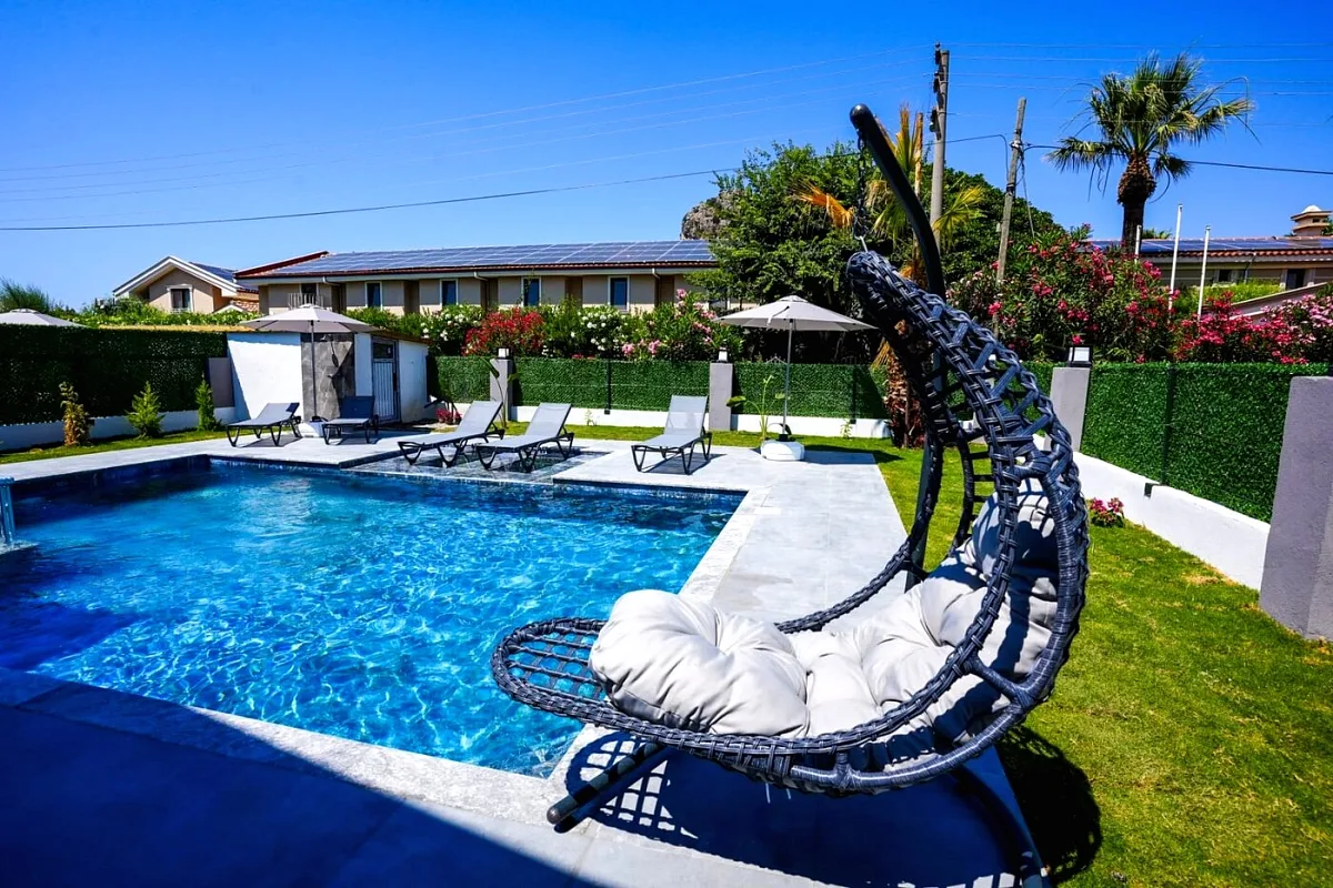 Villa Colour 3