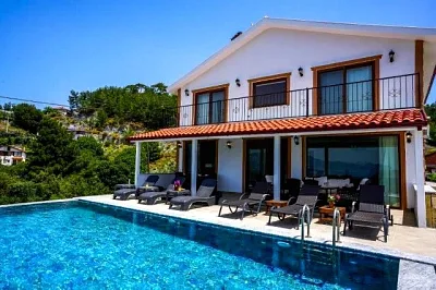 Villa Lupin