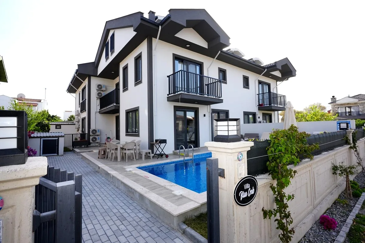 Villa Blue Crab 1